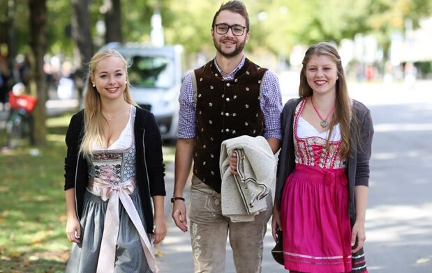 german-costume-guide-–-exploring-the-beauty-of-traditional-german-attire